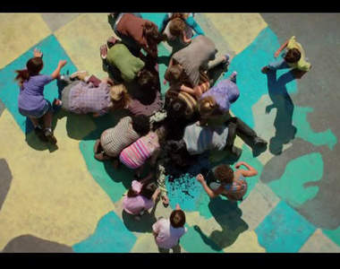  黑色喜劇《殭屍小屁孩》傳說中電影不能殺小孩的禁令呢？