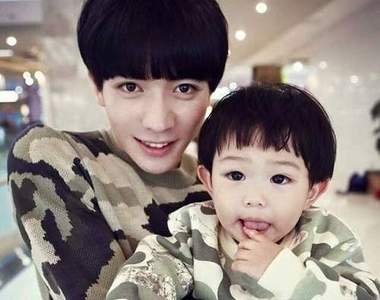 超童顏《型男父子檔》大的帥小的俊不收藏不行(合掌)