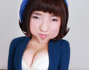 《爆笑修圖風俗店》選手照片點開差點沒把茶噴出來