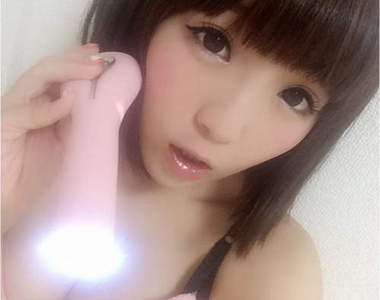 AV女優介紹情趣用品 竟然還具攝影功能的最新設計(光)