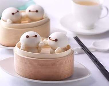 香港迪士尼限定《杯麵漢堡與杯麵雞肉包》杯麵迷快衝阿(手刀)