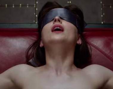 大明星《拍床戲經驗分享》其實一點也不舒服啊～