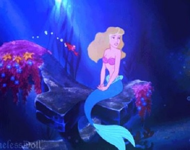 當《迪士尼公主變成美人魚》所有故事開始有大海氛圍