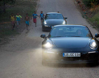 小改款《Porsche 911》偽裝原型車南非測試中