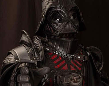 《中世紀黑武士盔甲》帝國也吹起了一股復古風