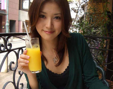 《試喝35年前的果汁》那個味兒怎麼喝起來怪怪der