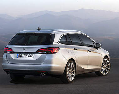 《Opel Astra Sports Tourer》覺得旅行車屁屁比較好看的舉手 (舉)
