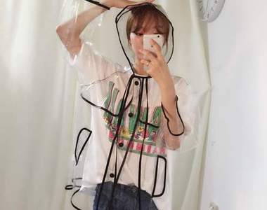 意外成為日常衣著的《透明雨衣》晴雨兩用CP值高到爆表