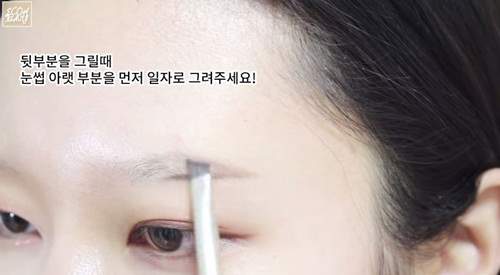 韓式《眉毛整形術》聽說這種眉型叫蒙娜麗莎？ - 圖片4