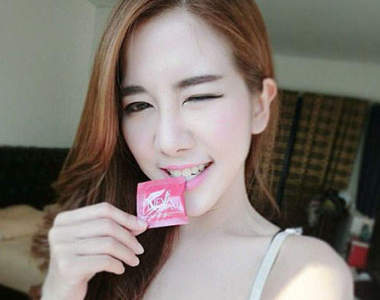 《美眉泰正點》猛一看還以為是泰國版的杜蕾斯女孩Σ(￣□￣；