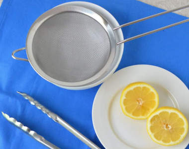 《生活宅偏方》一支鐵夾輕鬆擠汁做沙拉的好方法