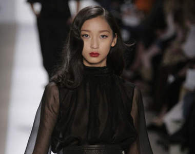 《曾登上巴黎時裝週的日本藝人》最讓網友感到意外的竟然是他！？