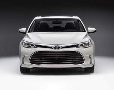 2016年式《Toyota Avalon》芝加哥變臉新登場