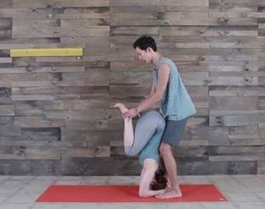 情侶限定《防止落髮的瑜珈術》頭髮越多另一半越愛(?)