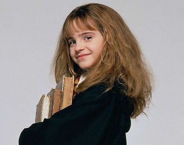 妙麗最喜歡的書本《霍格華茲．一段歷史》超強網友實體化