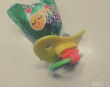 貧愛者必備《奶嘴糖》一起回到需要愛的年紀