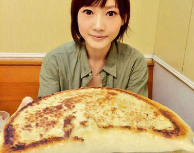 《火力全開大胃女》木下佑香可愛的她也有可能是一位養不起的老婆