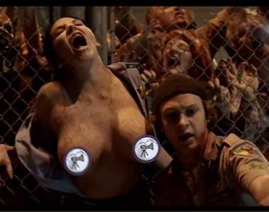 血肉橫飛的《殭屍教戰守則》小屁孩跟殭屍你比較想砍誰？