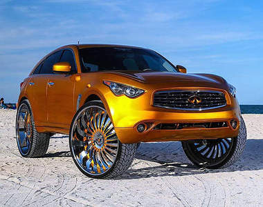 金光閃閃《Infiniti FX》穿上32吋新鞋超霸氣