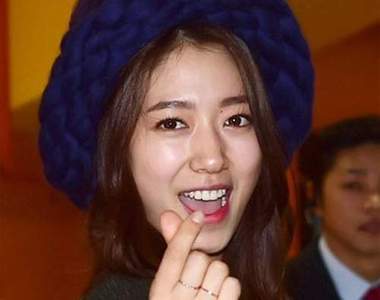 流行已久的《愛心手勢》你跟上沒？都新的一年不跟上不行阿