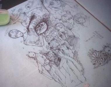 韓《課桌塗鴉》孩子上課要專心知道嗎XD