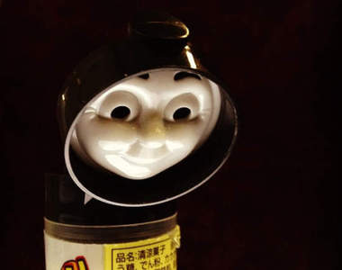 超恐怖《湯瑪士汽水糖》笑得你心裡直發寒...