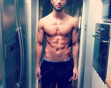 《速食店小鮮肉》應徵麥當勞店員結果簽下模特兒合約