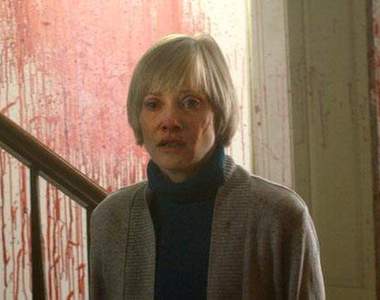 恐怖電影《我們還在這》而且每隔30年就出來吃一餐...