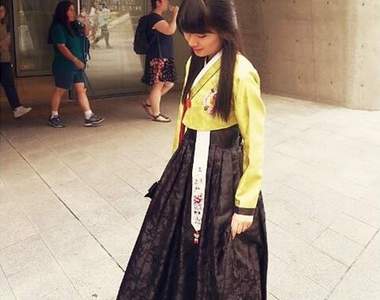 《穿韓服上班的奇女子》這OL感覺氣場超強的阿