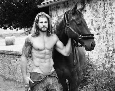 《法國農夫猛男月曆》現在報名當法國農婦還來得及嗎?