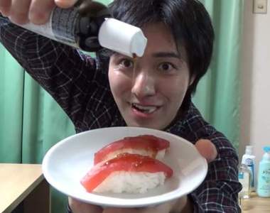 變態粉絲實況試吃《聲優的洗髮乳》聲優的味道真甜美……