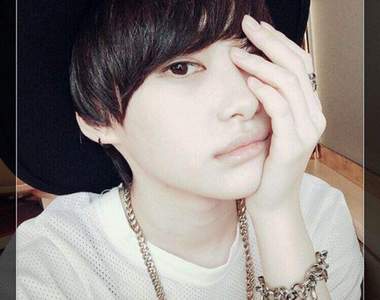 男裝女子《中山咲月》男裝女裝都同樣有魅力的中性女模♥