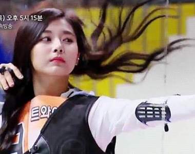 推特話題《子瑜射箭飄逸髮》已經有網友開始模仿了（笑）