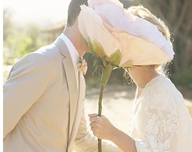 夢幻的《巨無霸花朵》讓新娘們都變成可愛的拇指公主