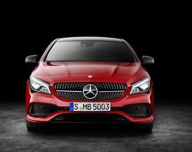 小改款《Mercedes-Benz CLA》紐約變臉更有型