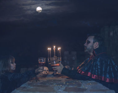 《萬聖節父女攝影》一對鬼怪父女（？）的背後有一位熱愛攝影的母親...