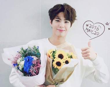 網友太有才《79秒剪輯朴寶劍版CHEER UP》這要資深飯才做的到啊（感動）