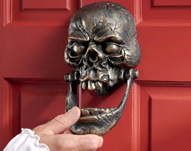 《超酷的造型門環》可是人臉造型的感覺會突然開口說話欸（怕）