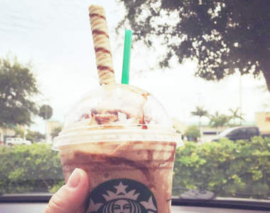 《星冰樂捲心酥吸管》這樣甜滋滋的好味道再讓我多喝兩杯也沒問題