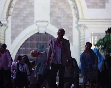 韓國樂天世界期間限定《殭屍島》一入夜樂園滿滿尖叫聲......