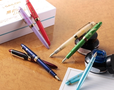 限量《黑子的籃球×SAILOR鋼筆》連墨水都是搭配對應色呢～