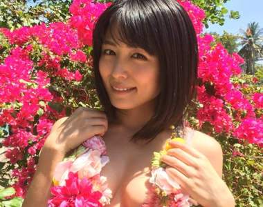 《高中生般的30歲美乳》川村雪繪出道13年依舊那麼粉嫩白皙