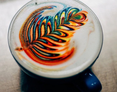 《彩色拿鐵拉花》奶泡+色素誕生新拉花