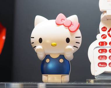 復古味十足《凱蒂貓摺疊手機》惡意賣萌？真的可以用啦