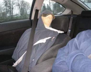 警察攔下各種《副駕駛座乘客》別以為這樣就能闖過高乘載車道啊w