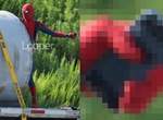 好窮的Marvel版《蜘蛛人》拿iphone 3gs而且螢幕還是破的… 好窮的Marvel版《蜘蛛人》拿iphone 3gs而且螢幕還是破的…