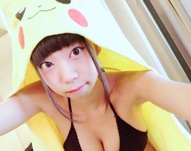 鼻血抑止注意《寫真女星自拍社》團員們的性感生活自拍