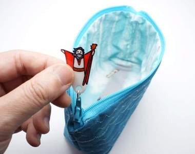 超創意設計《聖經故事化妝包》投票數夠多才可能商品化的夢幻小物