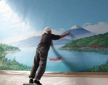 《國寶級澡堂壁畫師》隨著錢湯的沒落傳統技藝可能有一天會消失不見