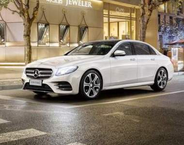 新世代《Mercedes-Benz E-Class L》這回可不只是長軸版喔